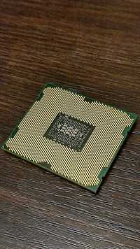 Процесор Intel Xeon E5-2640 2.5-3.0 GHz, 6 ядер 12потків,, 15M кеш, L