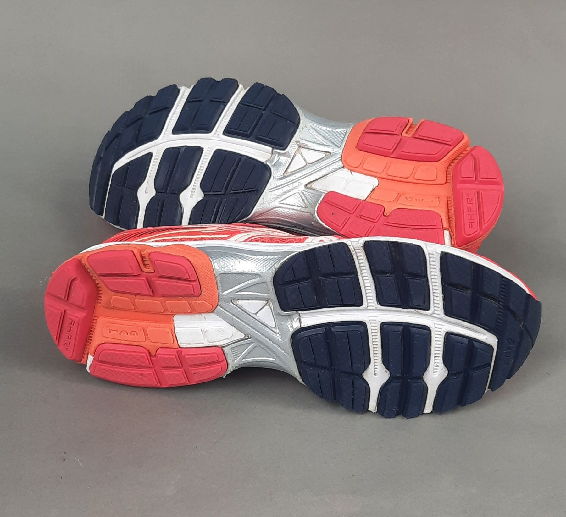 Asics Gel Innovate 7 lekkie buty do biegania 40,5 26,5cm