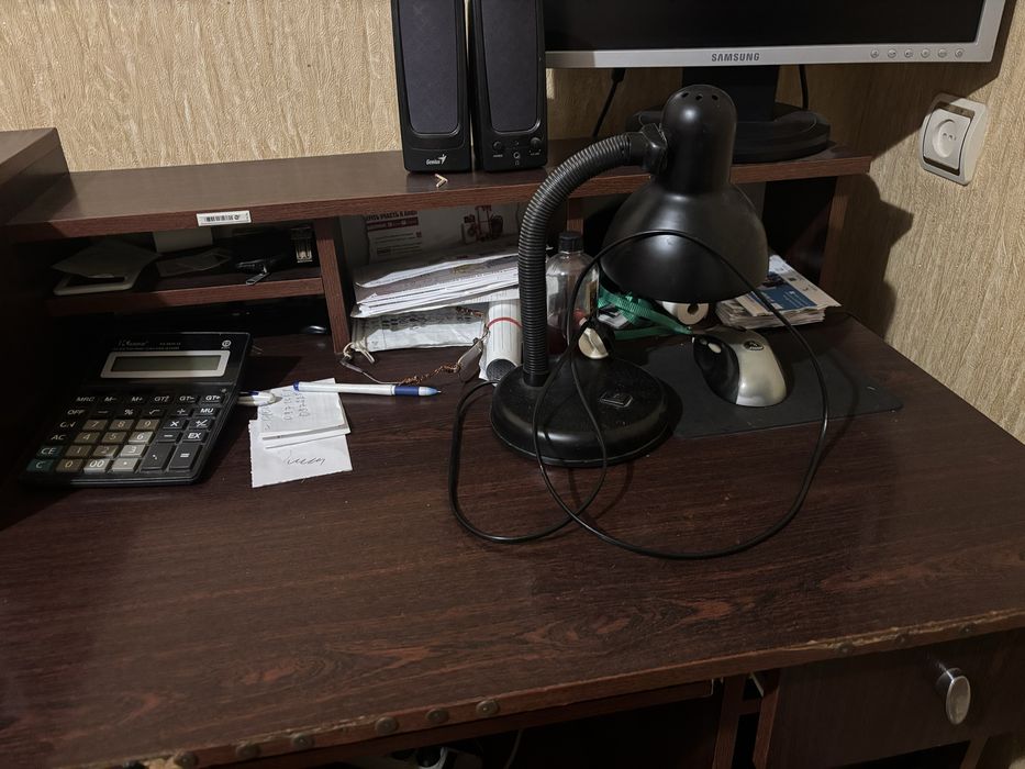 Продам писмовий стіл ТЕРМІНОВО!