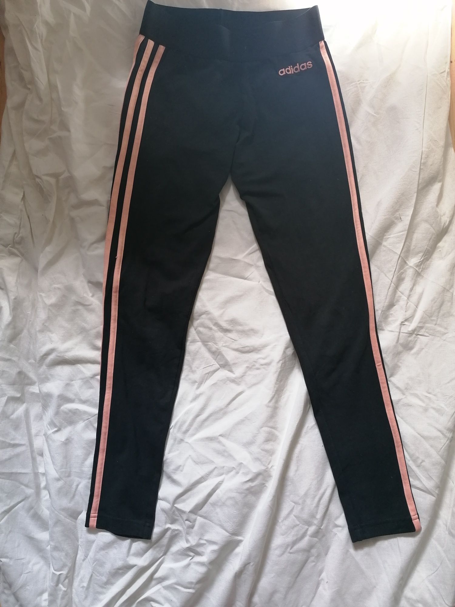 Spodnie/legginsy marki adidas, rozmiar XS