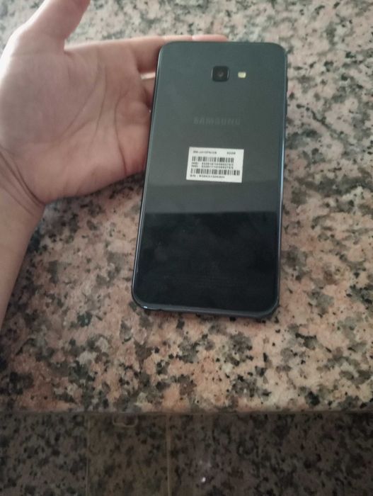 Samsung Galaxy j4 32 gb