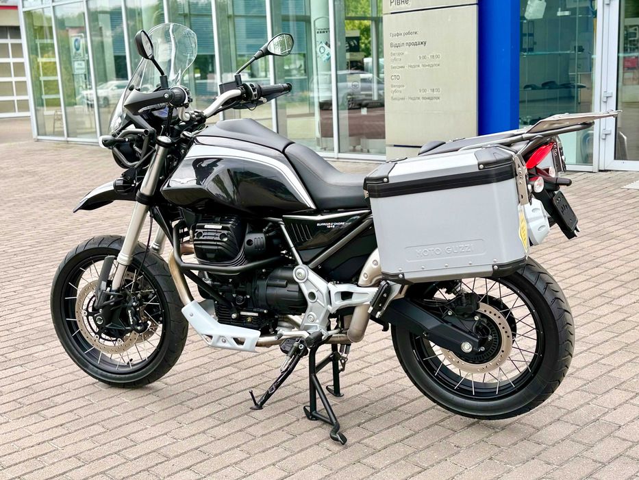 Moto Guzzi V85TT 2023 - Мотосалон.