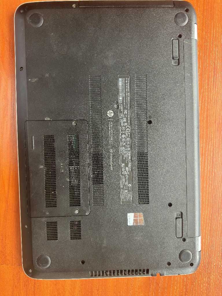Laptop HP Pavilon 15.Zainstalowany windows 10.