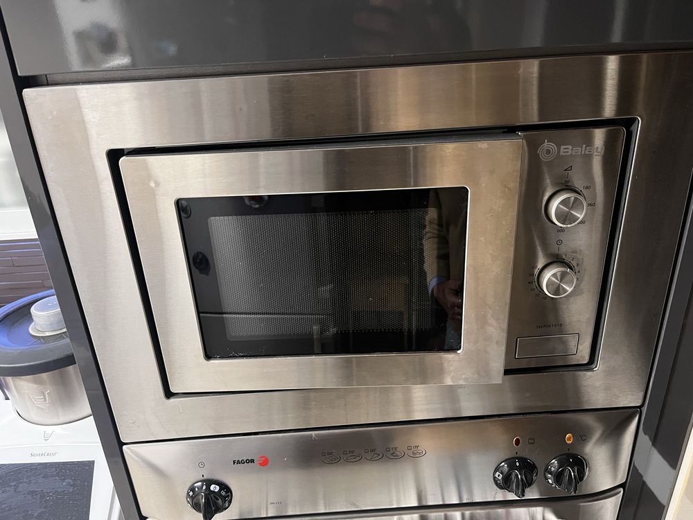 Microondas Balay em Inox de Encastrar (17L)