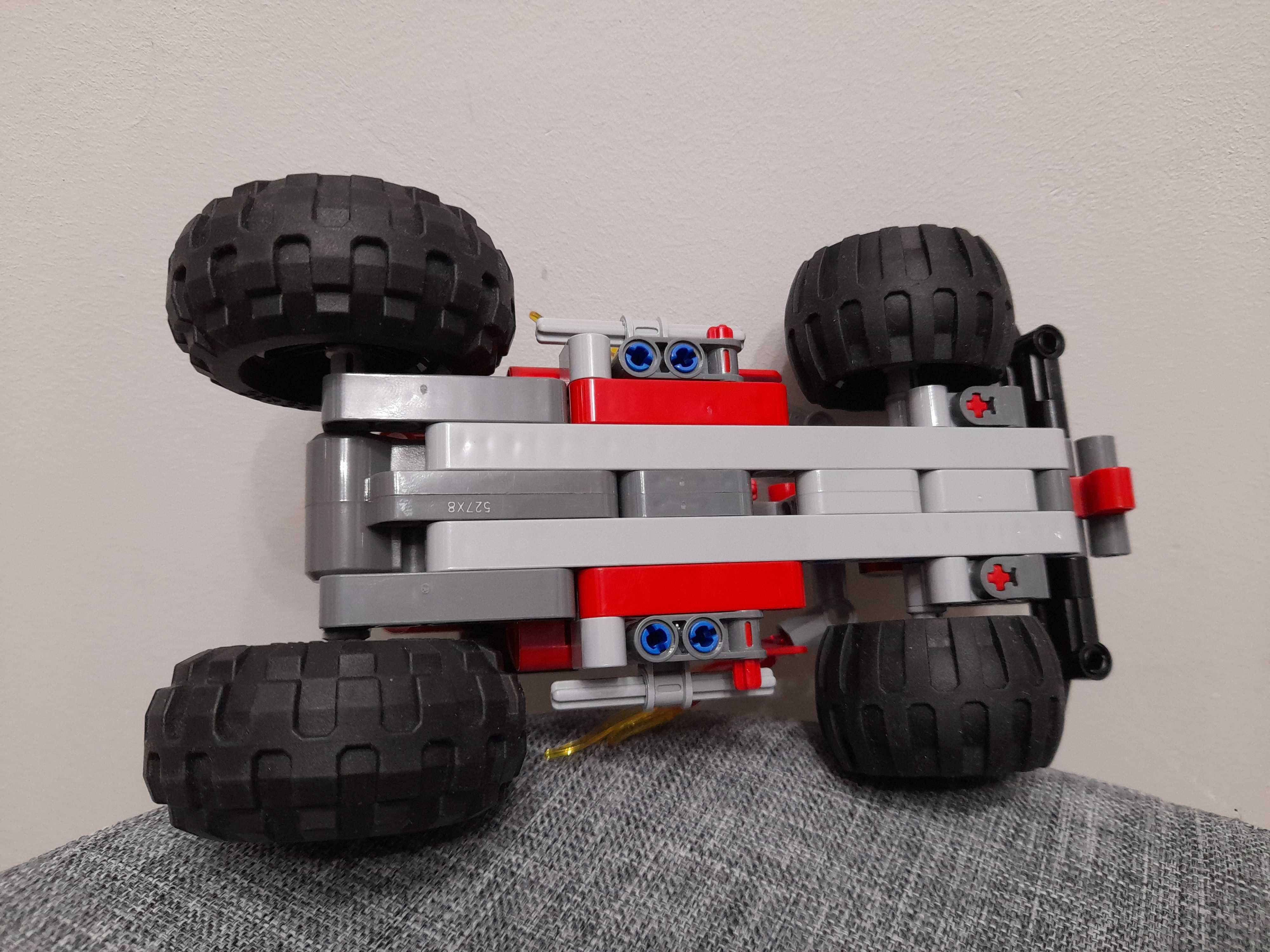 LEGO TECHNIC 42073 z napędem - Czerwona Wyścigówka, jak nowy - klocki