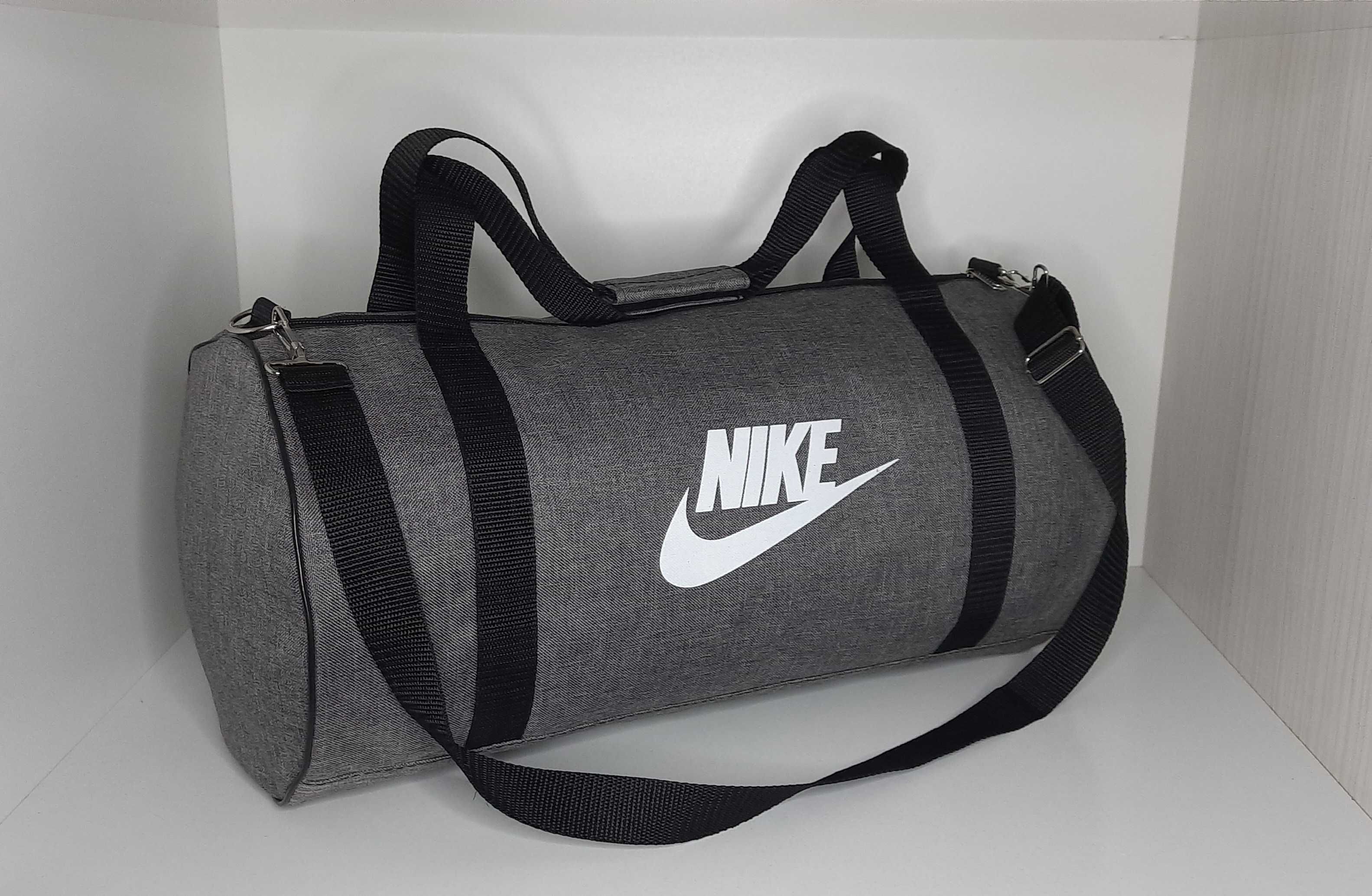 Сумка тубус Nike спортивная новая.