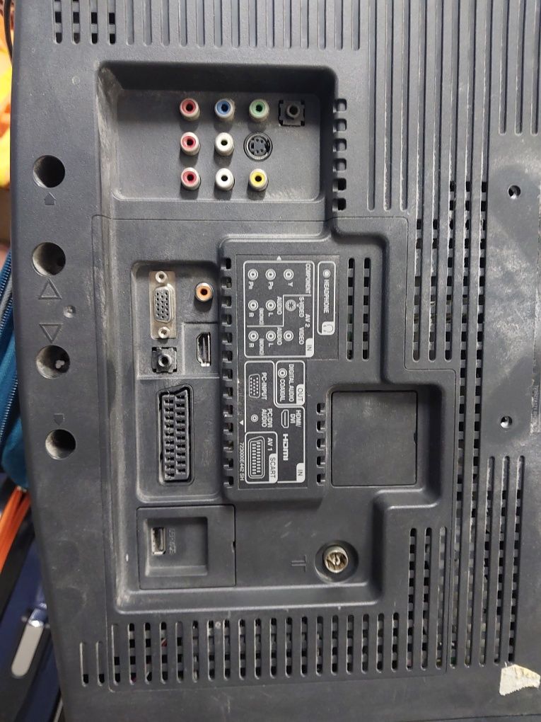 Telewizor Sharp 22"