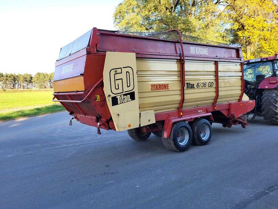 Przyczepa Zbierająca Samozbierająca Objętościowa KRONE TITAN 6/36GD 8T