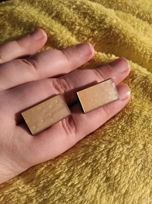 Запонки СССР желтый металл с перламутровым камнем винтажные ракушка