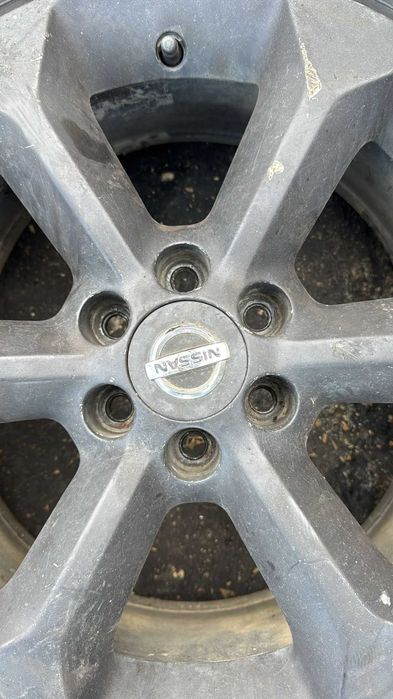 Pneus e Jantes 255-75-R17 nissan NAVARA