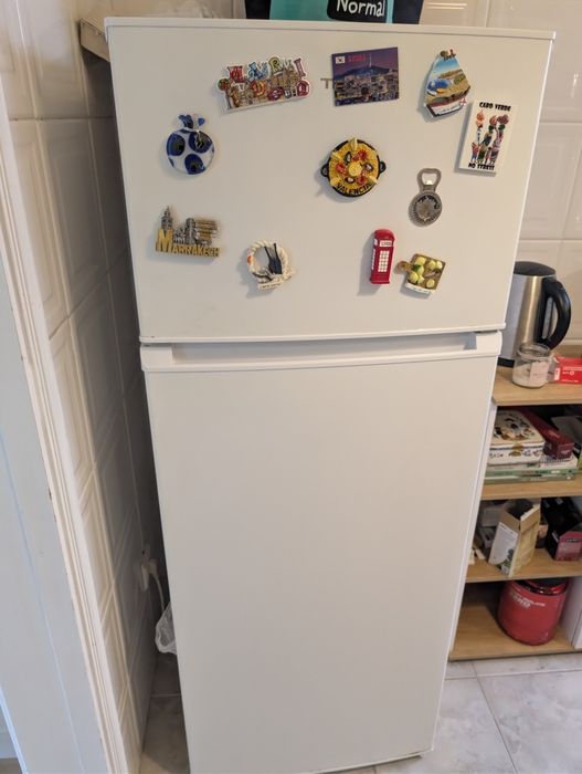 Frigorífico com congelador integrado Teka