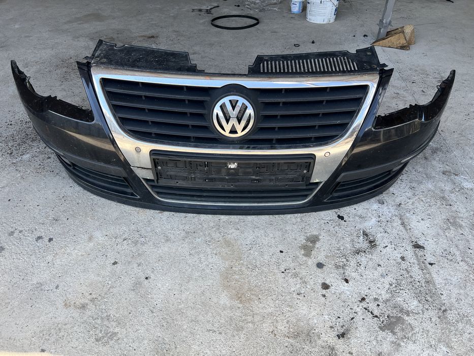 Бампер решотка Volkswagen Passat b6 Пассат б 6