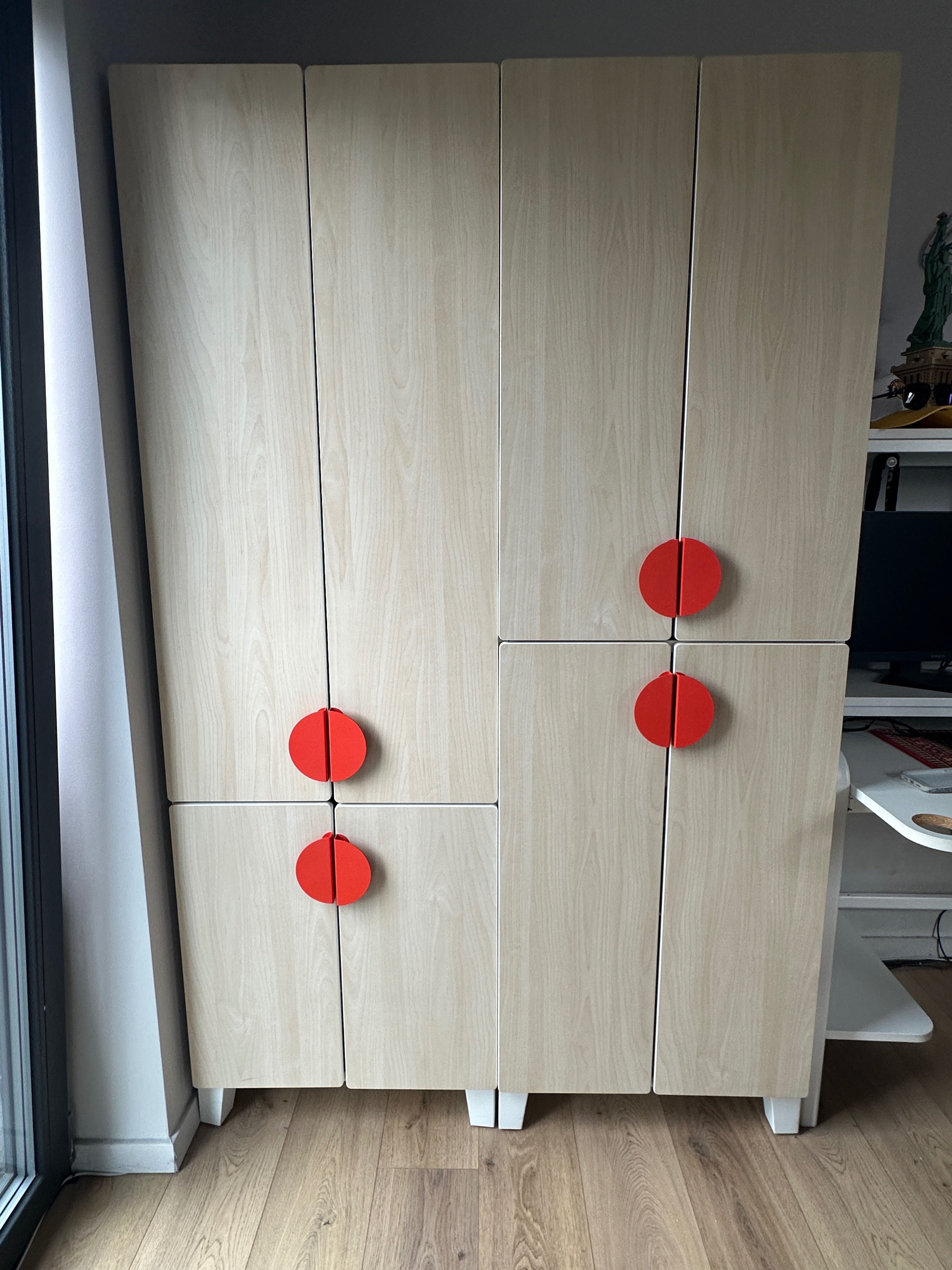 2 szafy IKEA do pokoju dziecięcego SMASTAD