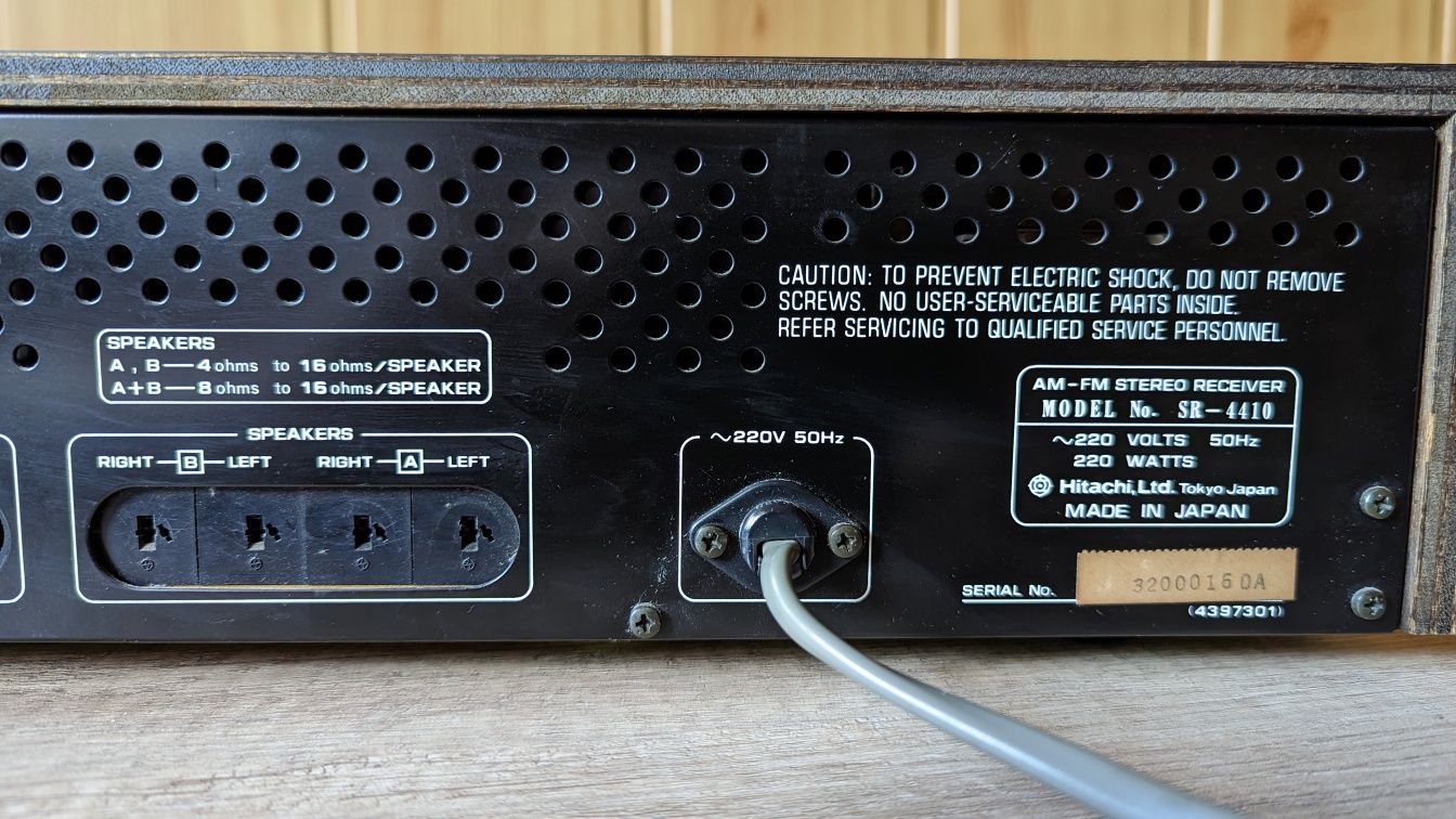 Hitachi SR-4410 amplituner vintage