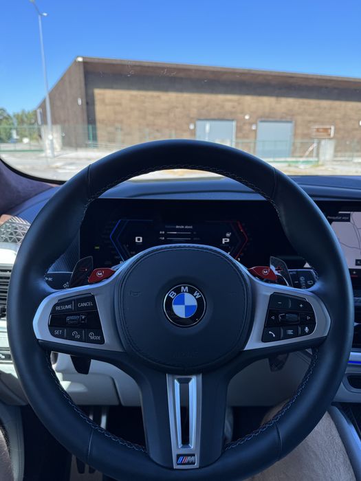 BMW XM 50E plug-in