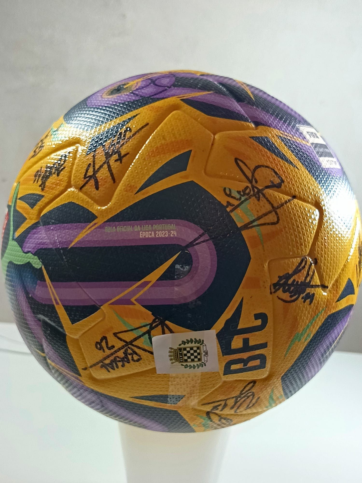Bola autografada Boavista