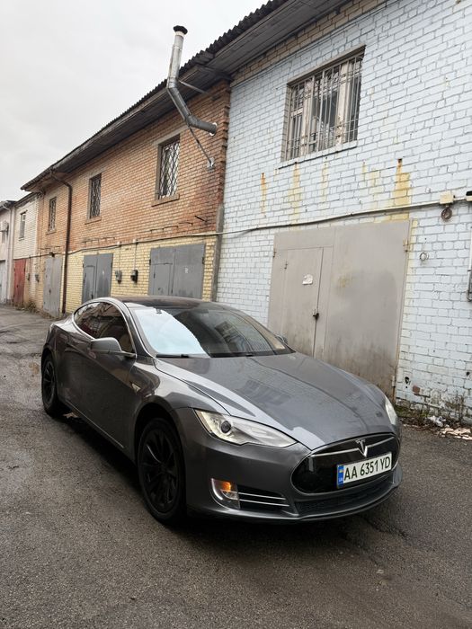Тесла модел s 85kv