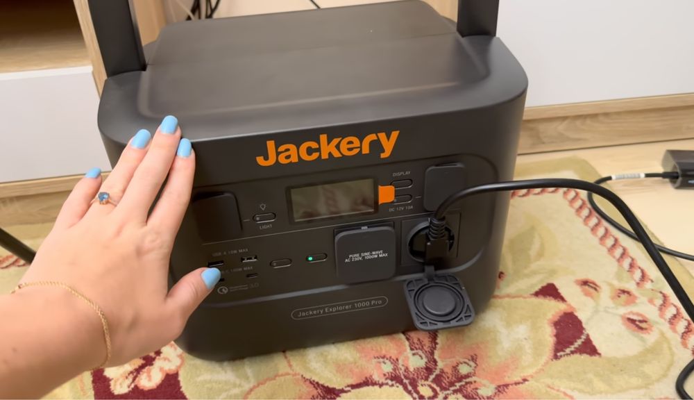 Зарядна станція Jackery Explorer 1000 pro