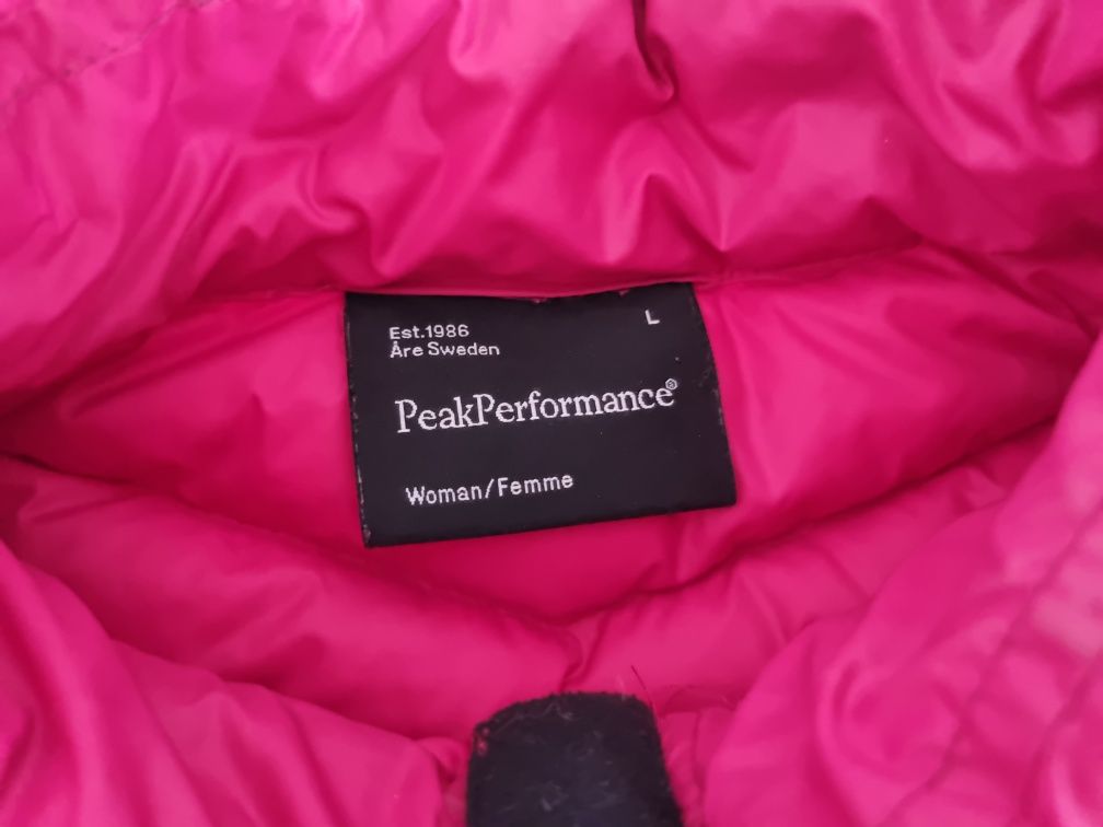 Kurtka puchowa Peak Performance W FROST DL. Damska kurtka Hood Jacket