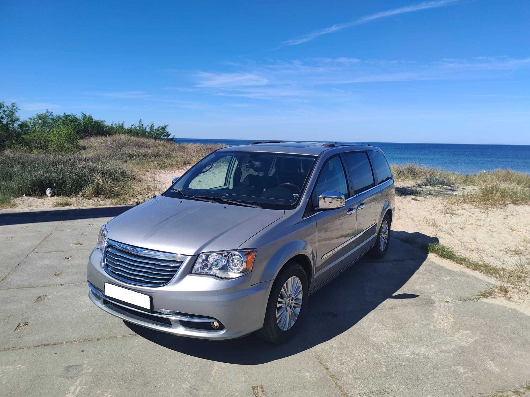 2014 Chrysler Town & Country Limited max wersja