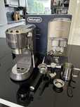 Delonghi dedica arte EC885.GY