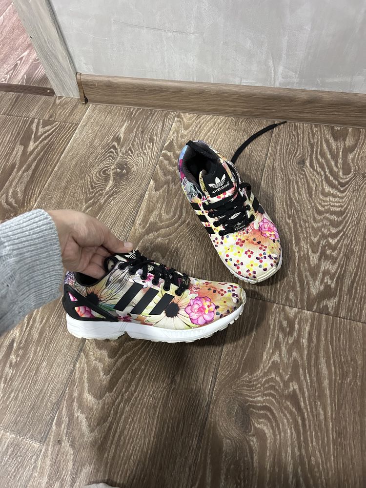 Adidas кросівки оригінал 38рр.