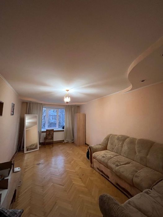 Підселення для дівчини Окрема кімната вул. Пулюя БЕЗ КОМІСІЇ