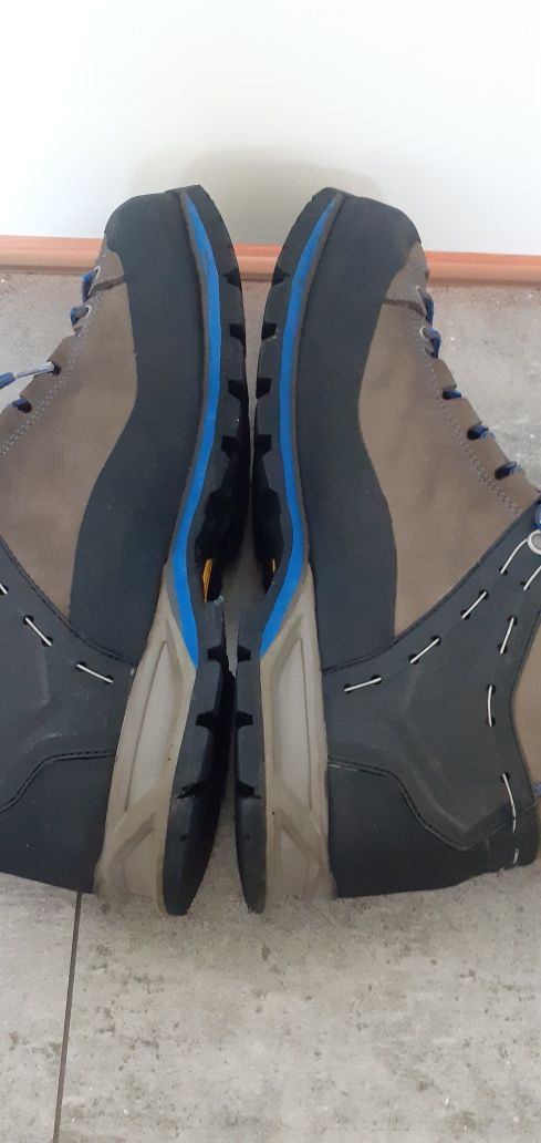 Buty że skóry salewa R 46