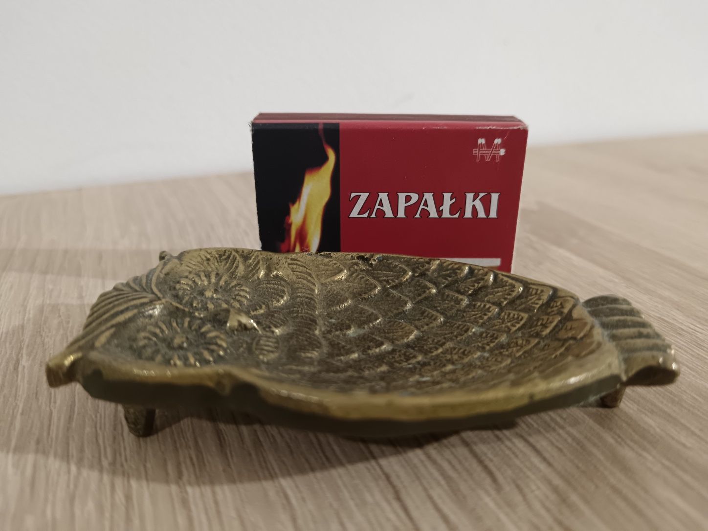 Sowa popielniczka z mosiądzu