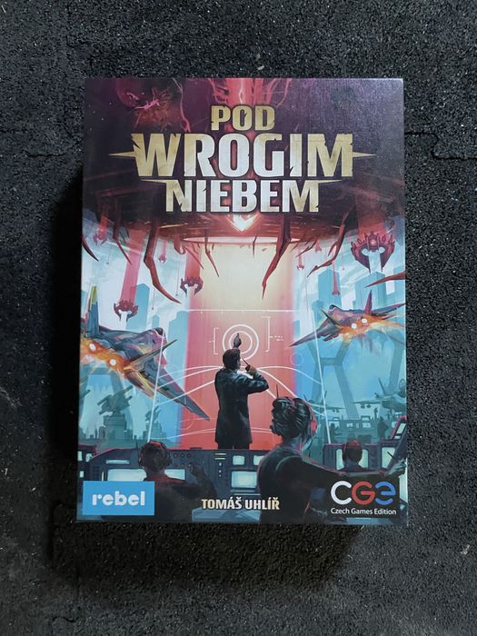 Władca Kości , Pod Wrogim Niebem, Patchowrk i inne