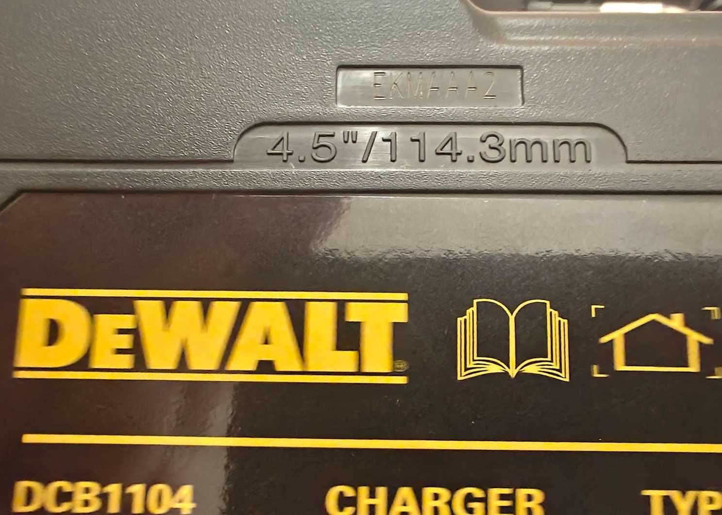 Зарядний пристрій Акб Dewalt (Деволт) DCB 1104 12-18v (3A)