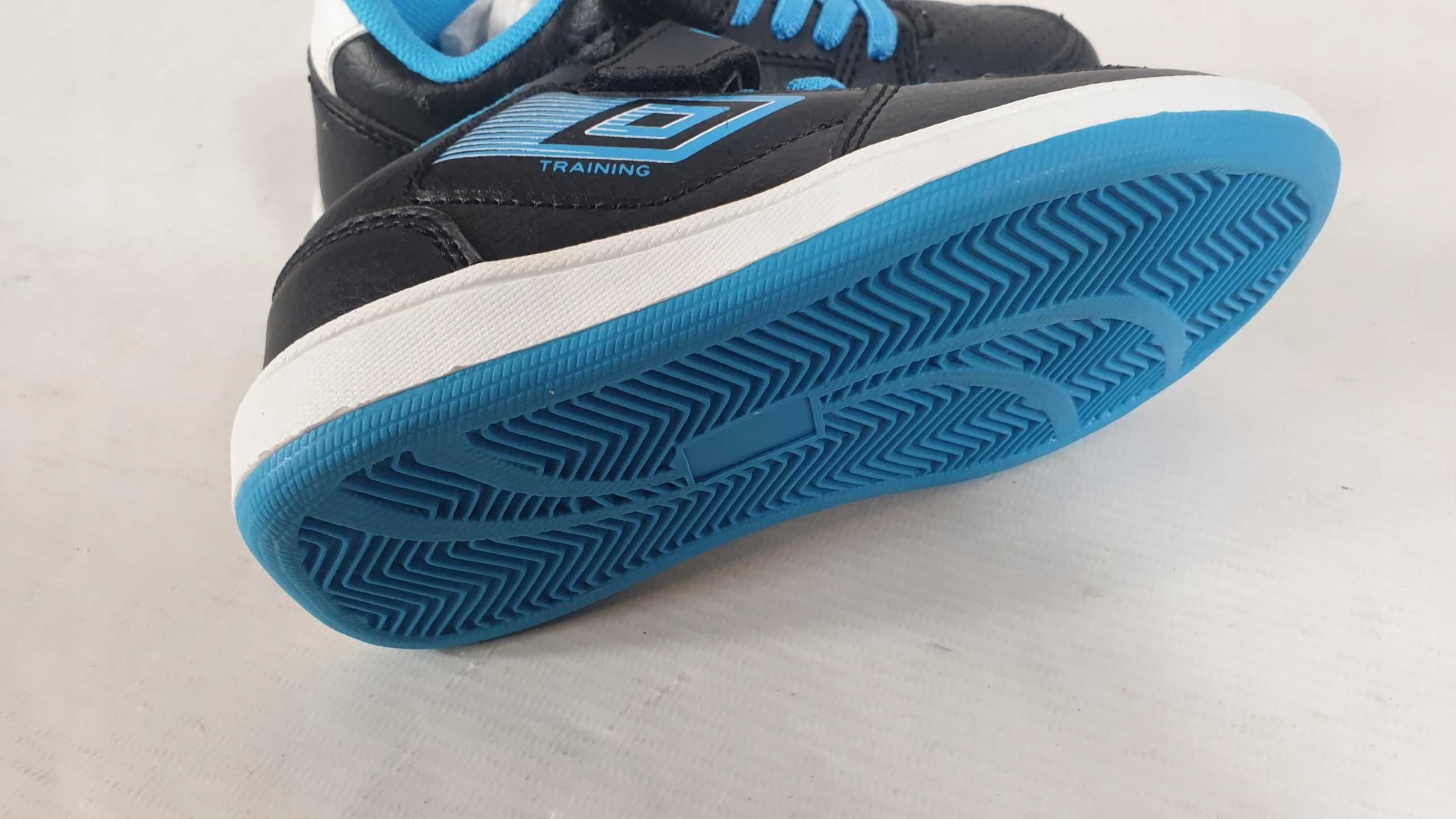 Buty sportowe Umbro nowe  . 25 granatowy