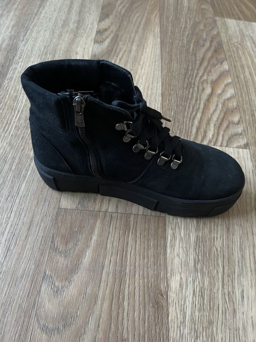 Ботинки женские
