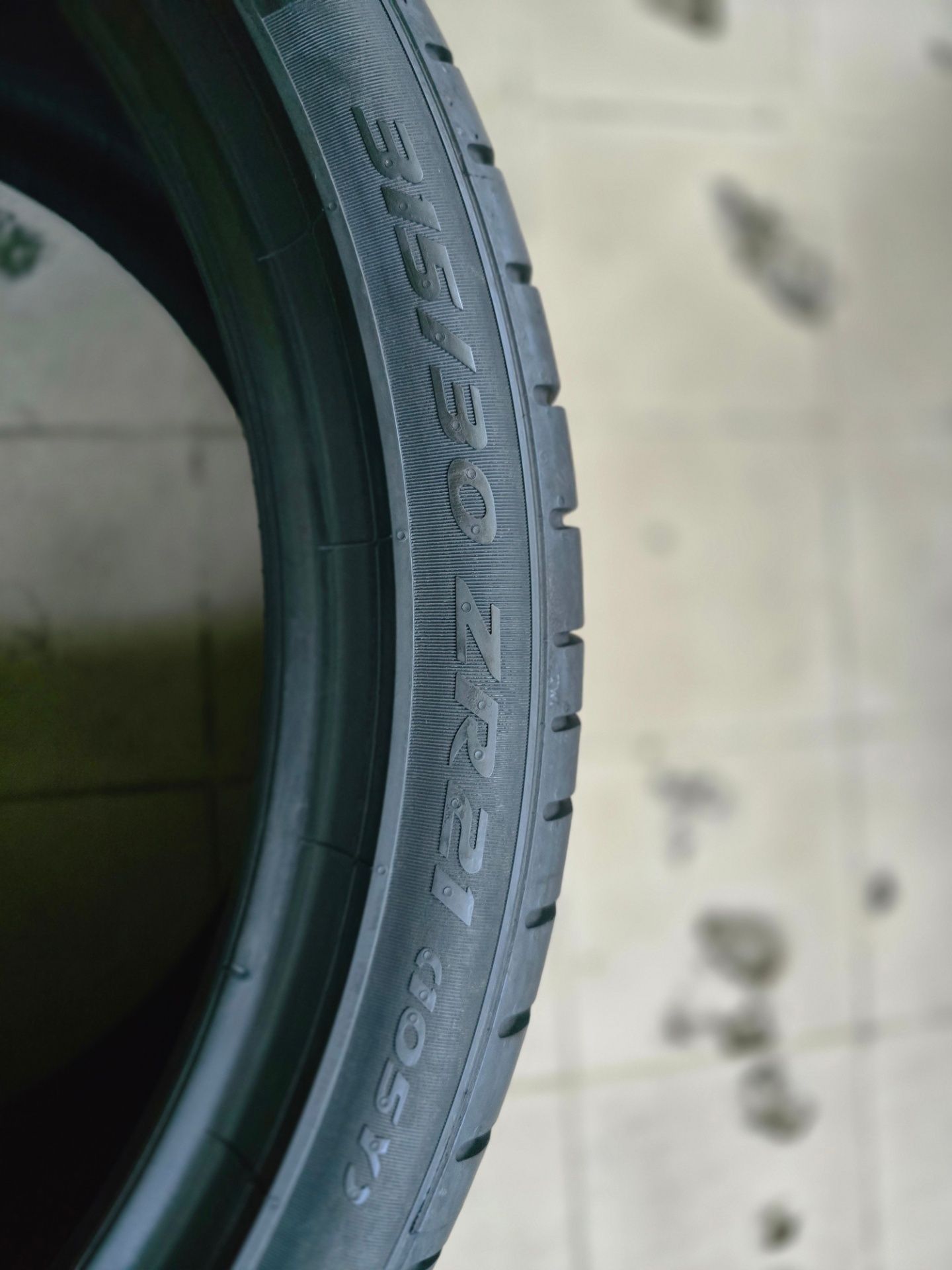 Pneus 315/30 R21 Pirelli P Zero – 95%