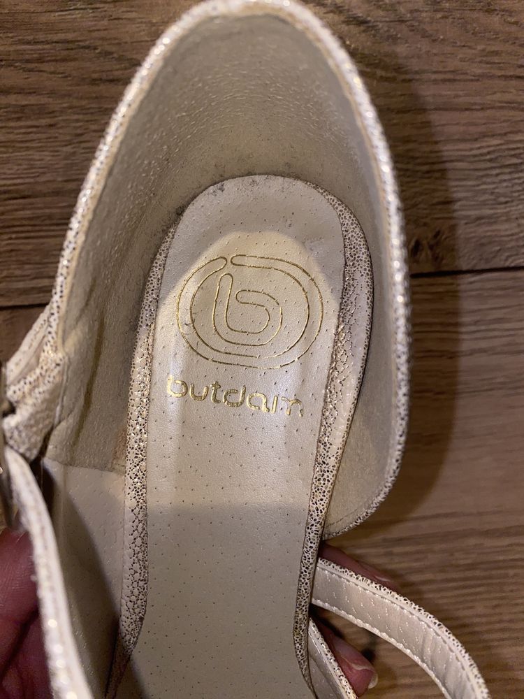 Buty, czółenka, ślubne - 37, sandały asymetryczne, złoto, Butdam