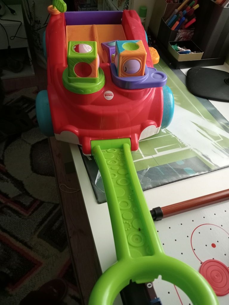 Przyczepka fisher price ruchome klocki