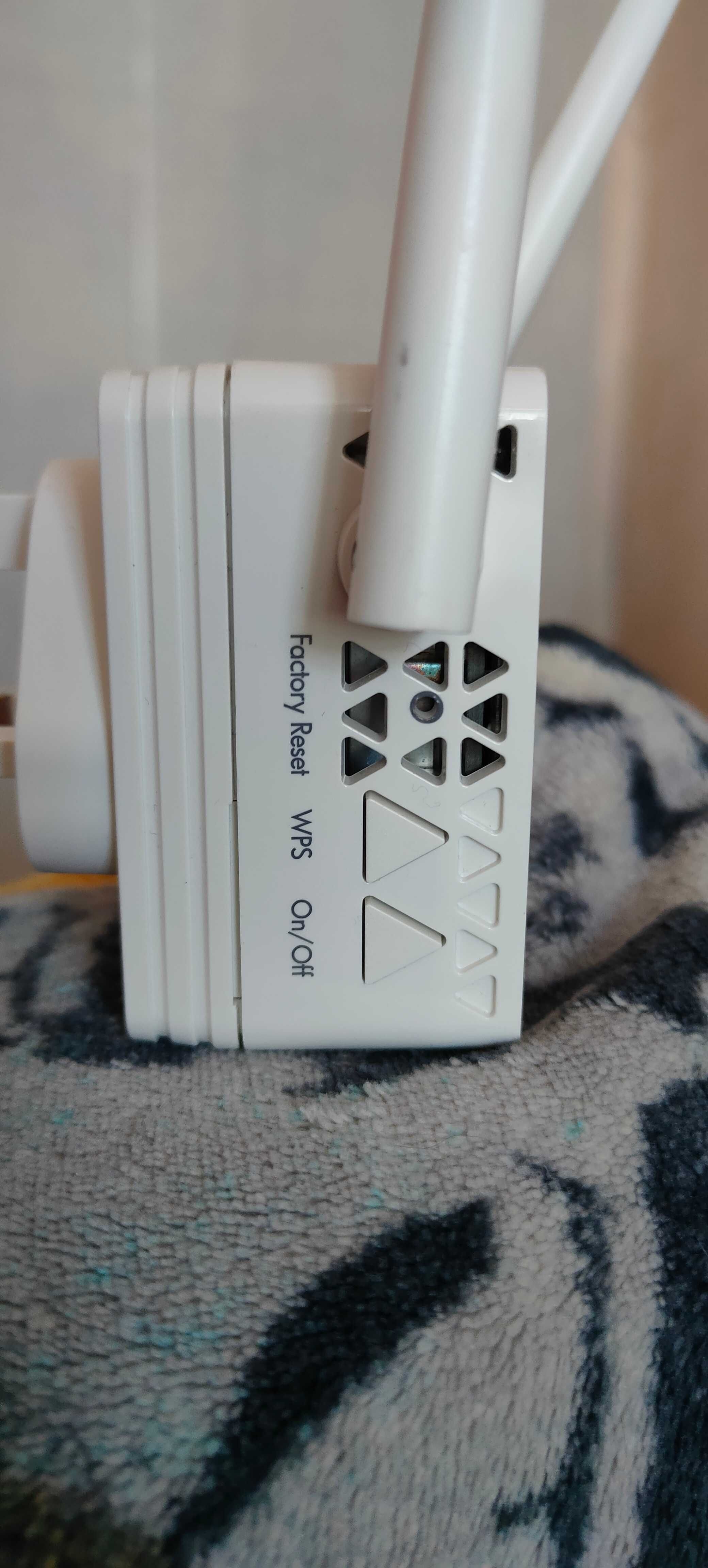 розширювач Wi-fi Netgear EX6120