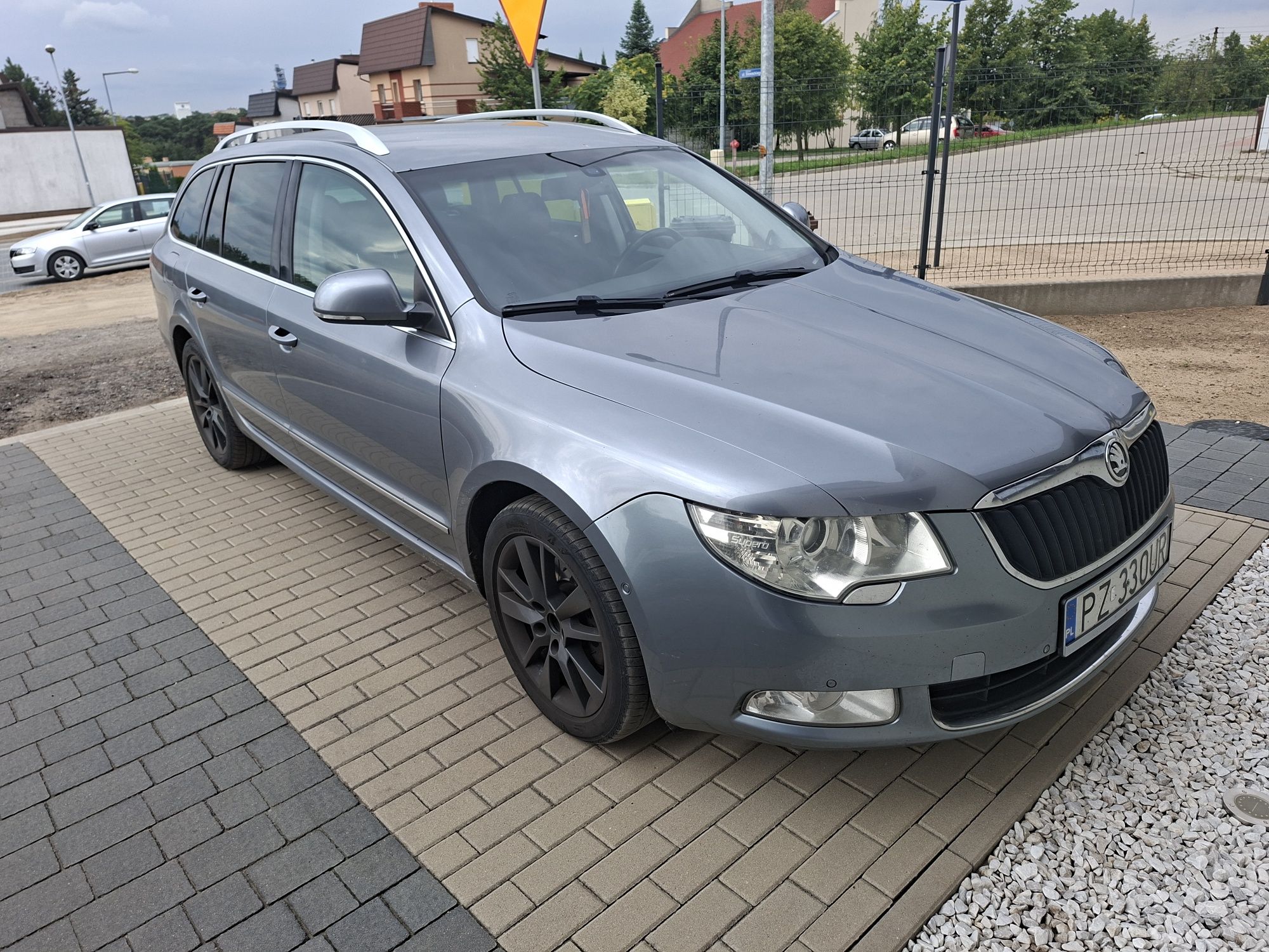 SKODA Superb 2012r