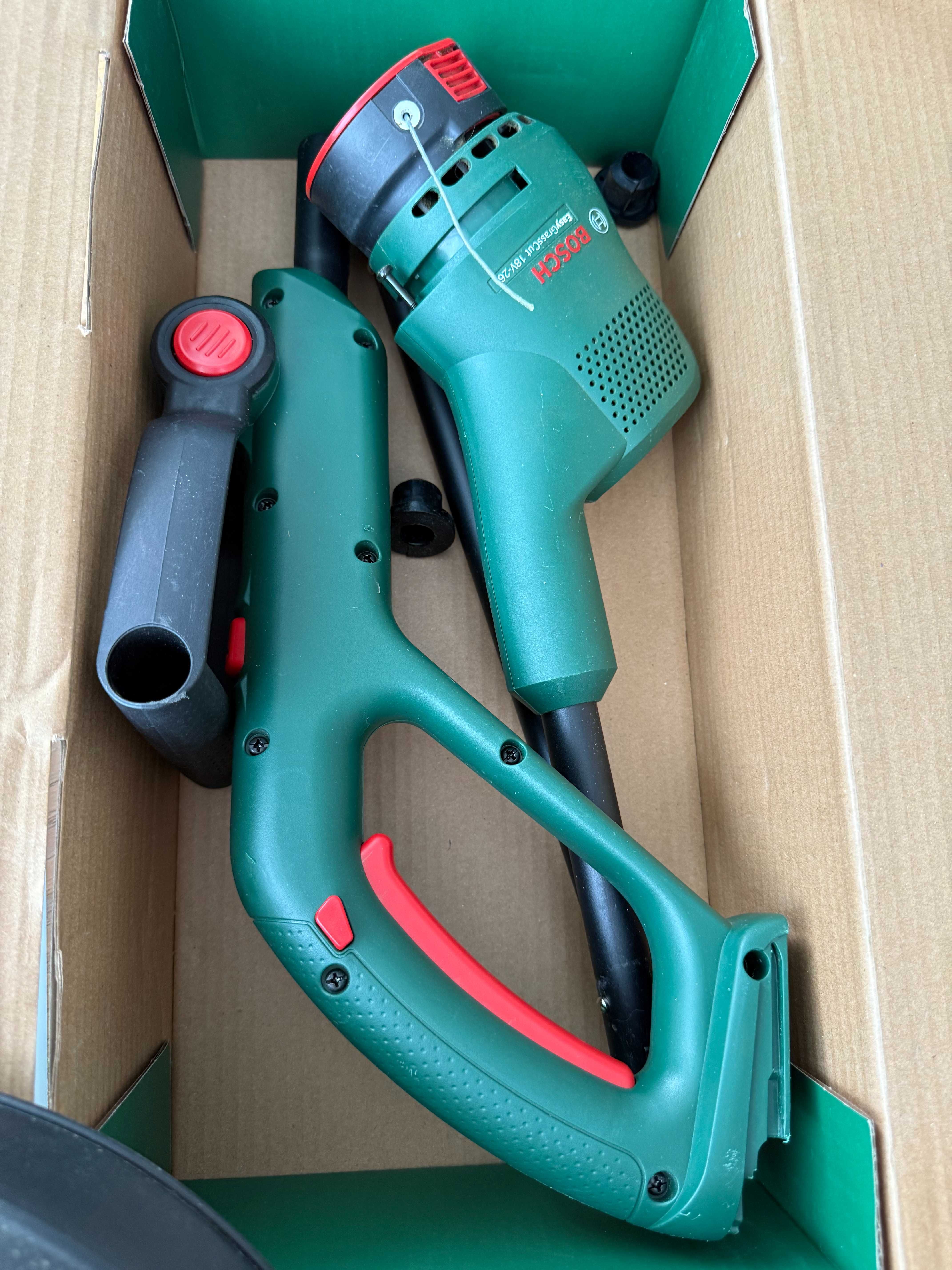 Podkaszarka akumulatorowa BOSCH EasyGrassCut 18V-26