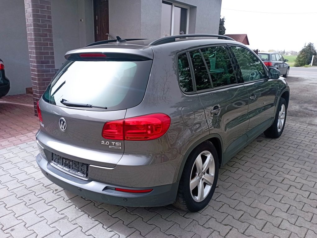 VW Tiguan 4x4 Xenon LED  Szklany dach  Navi z Niemiec