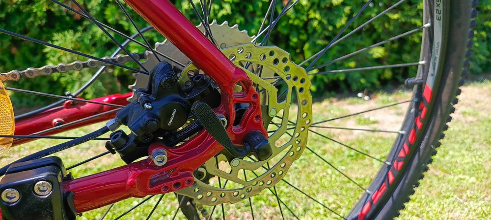 Rower elektryczny marki Romet E Rambler E 9.0 Roczny Stan jak Nowy