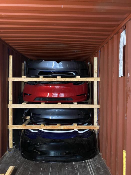 Tesla model S plaid тесла плейд запчасти бампер крило капот фари
