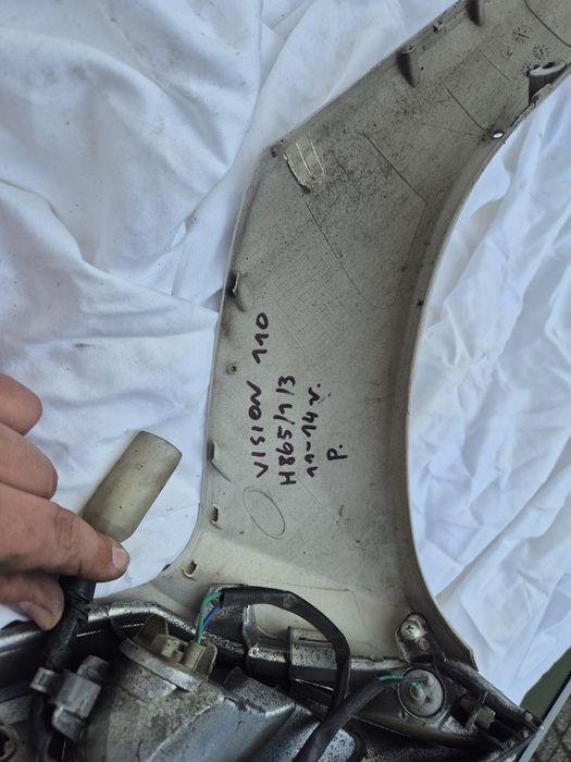 Prawa Czasza Czacha Owiewka z Lampą Honda Vision 110