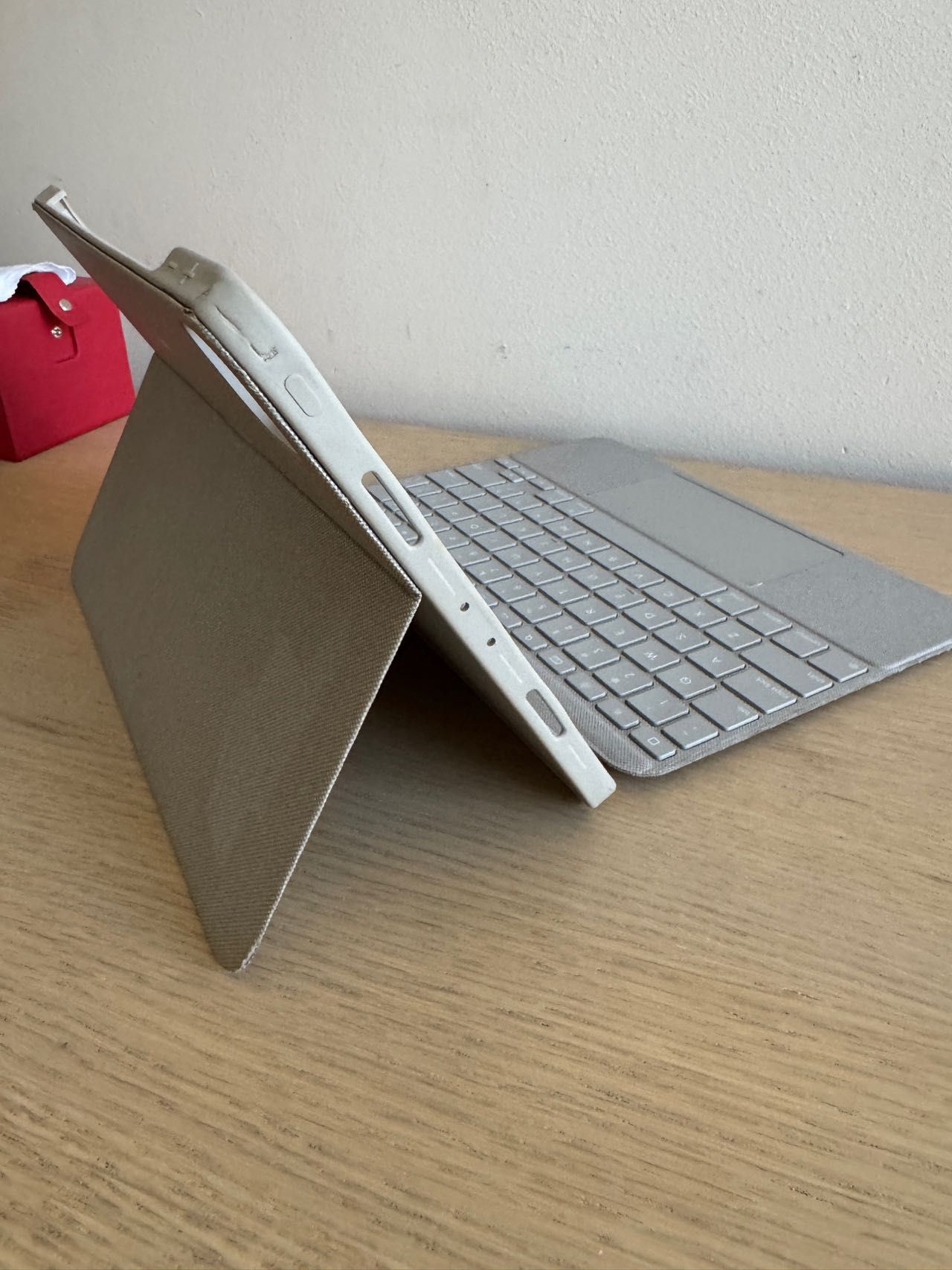 ETUI Logitech Combo Touch do iPada PRO
