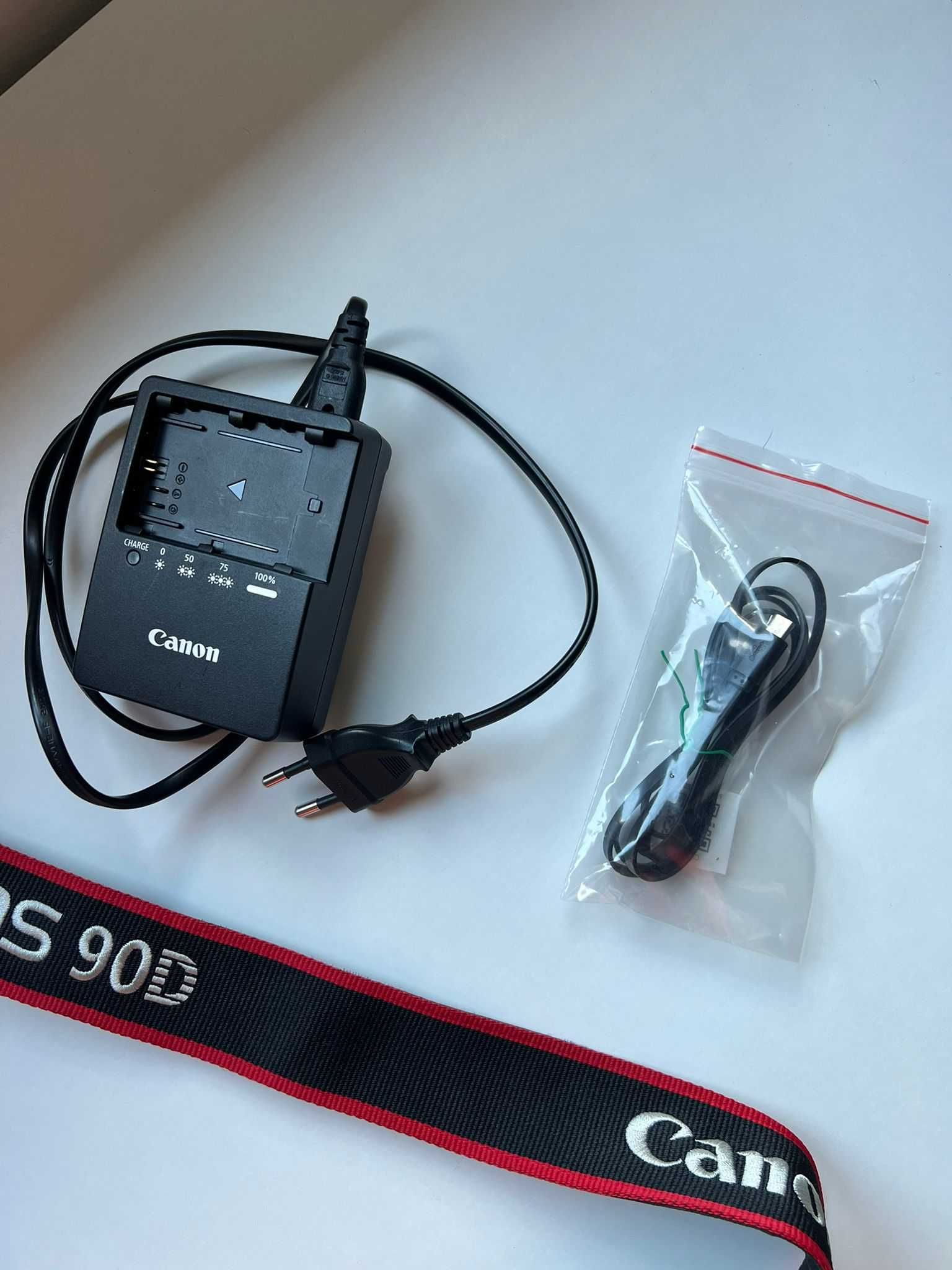 Canon EOS 90D + Lente 18-55mm IS ST | Excelente Estado