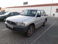 Mazda B2500 longa