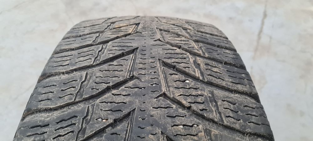 Opony nokian 225/65/16c zimowe
