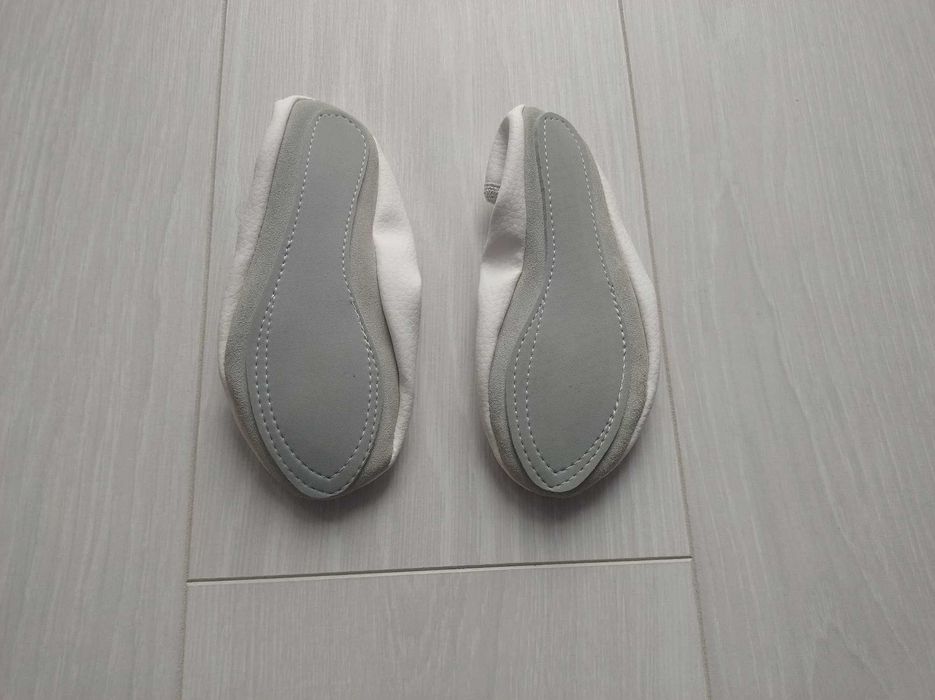 Buty baletki białe dla dziewczynki długość wkładki 15,5 cm