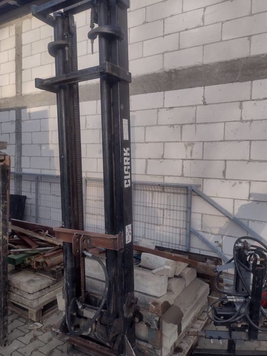 Maszt wózka widłowego