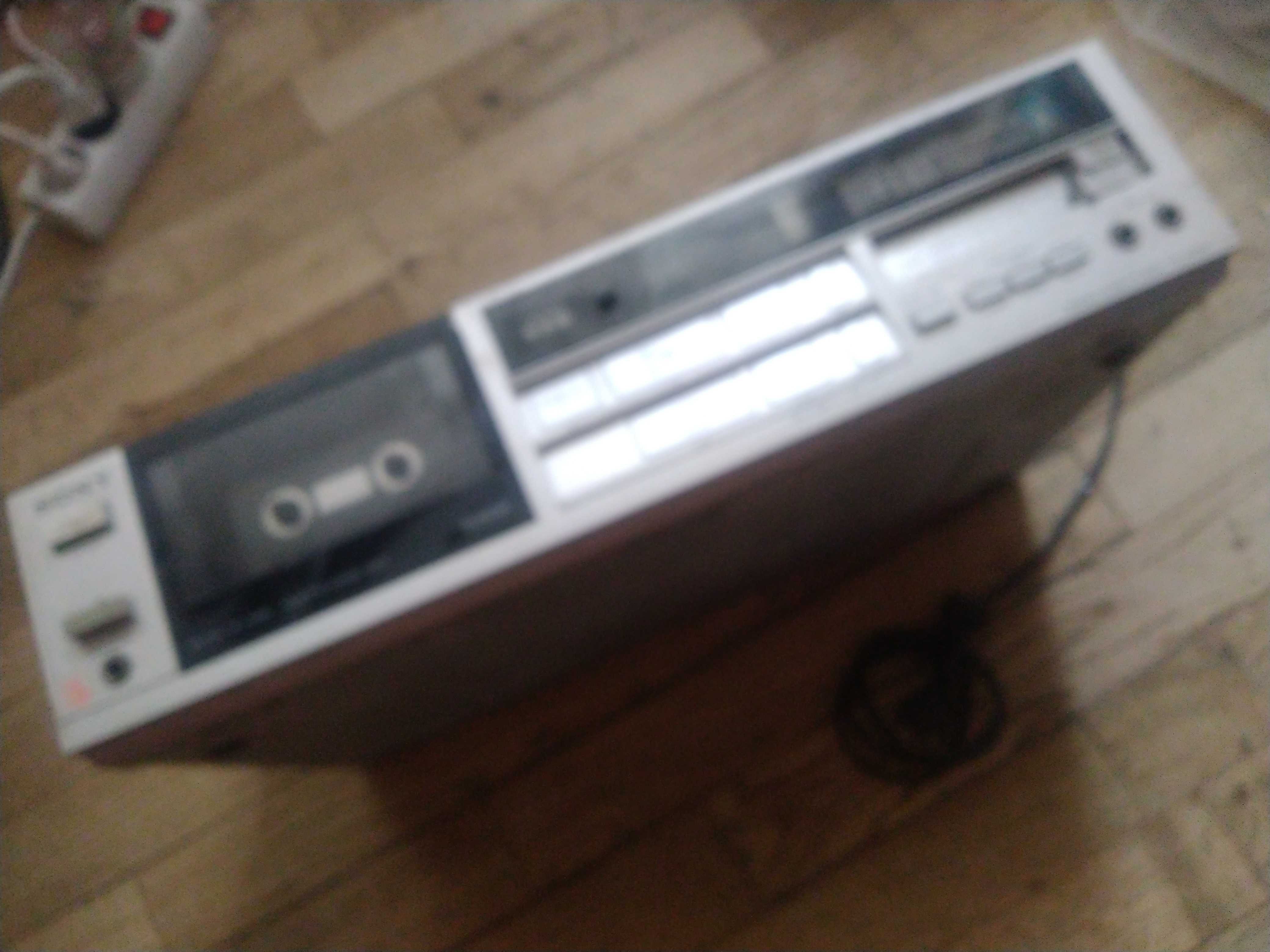 Дека - кассетный магнитофон SONY TC-F  X210